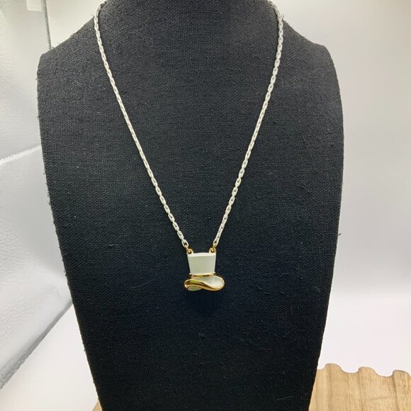 Monet Vintage Top Hat White Enamel Gold Tone Necklace - Picture 5 of 8